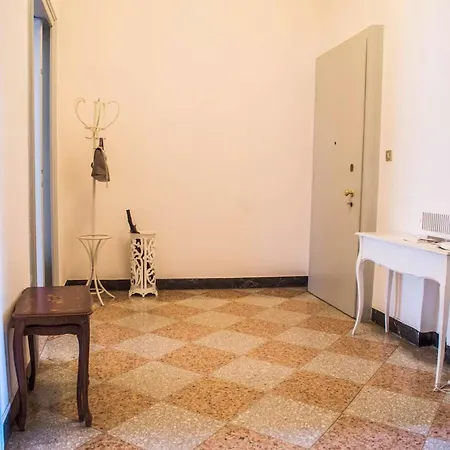 Apartment Adelaide 5000 *