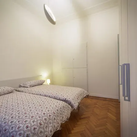 Adelaide 5000 * Milan