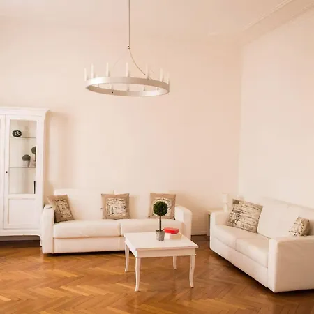 Apartment Adelaide 5000 *